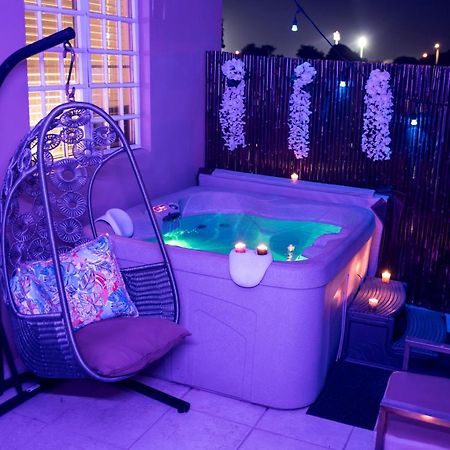 ポンセPrivate Jacuzzi Oasis With Mountain Views And Free Parkingアパートメント エクステリア 写真