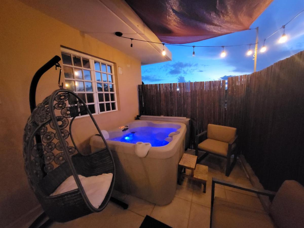 ポンセPrivate Jacuzzi Oasis With Mountain Views And Free Parkingアパートメント エクステリア 写真