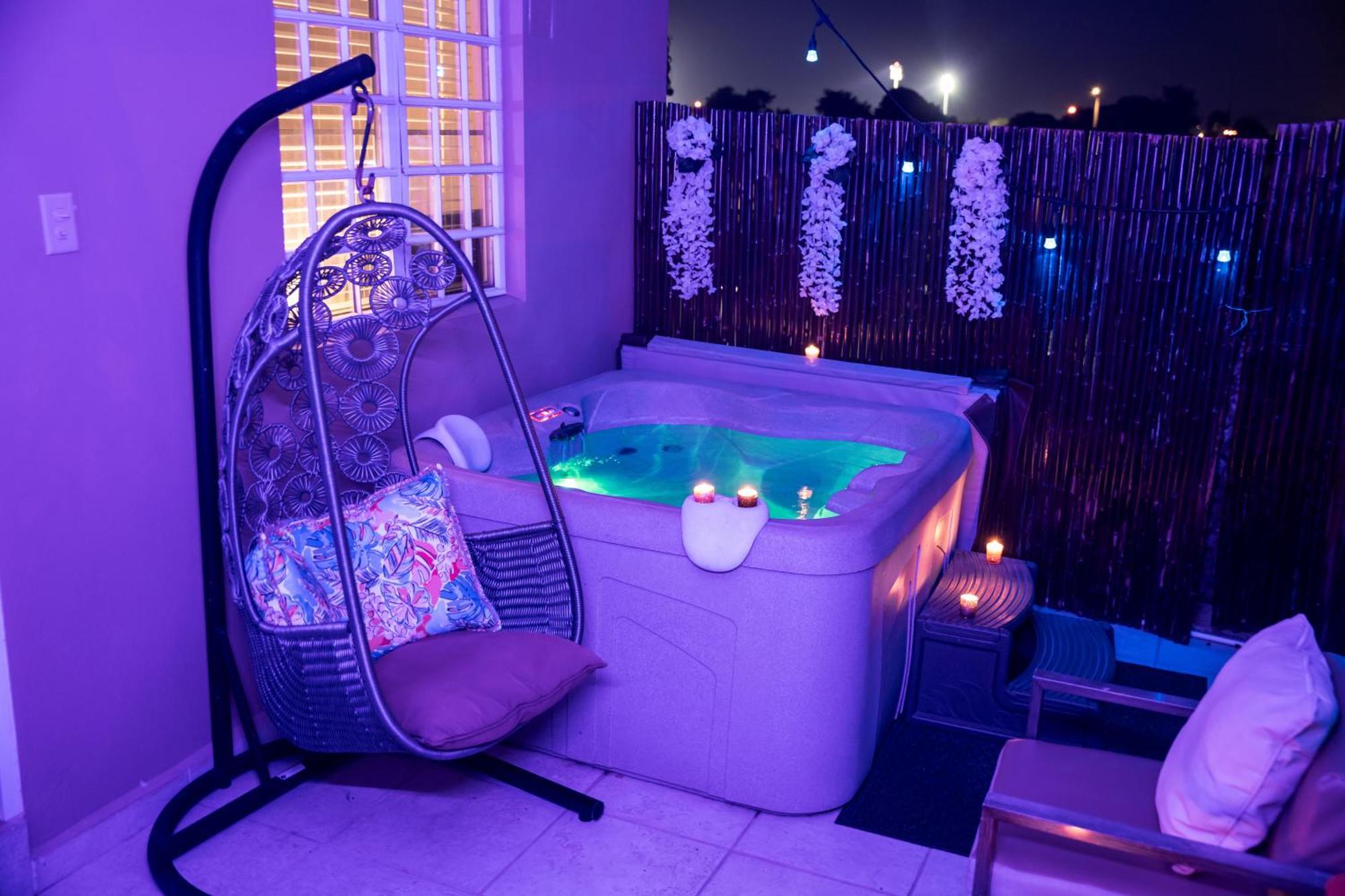 ポンセPrivate Jacuzzi Oasis With Mountain Views And Free Parkingアパートメント エクステリア 写真